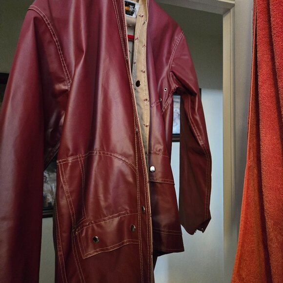 Items International raincoat purple size Large. - Picture 1 of 3